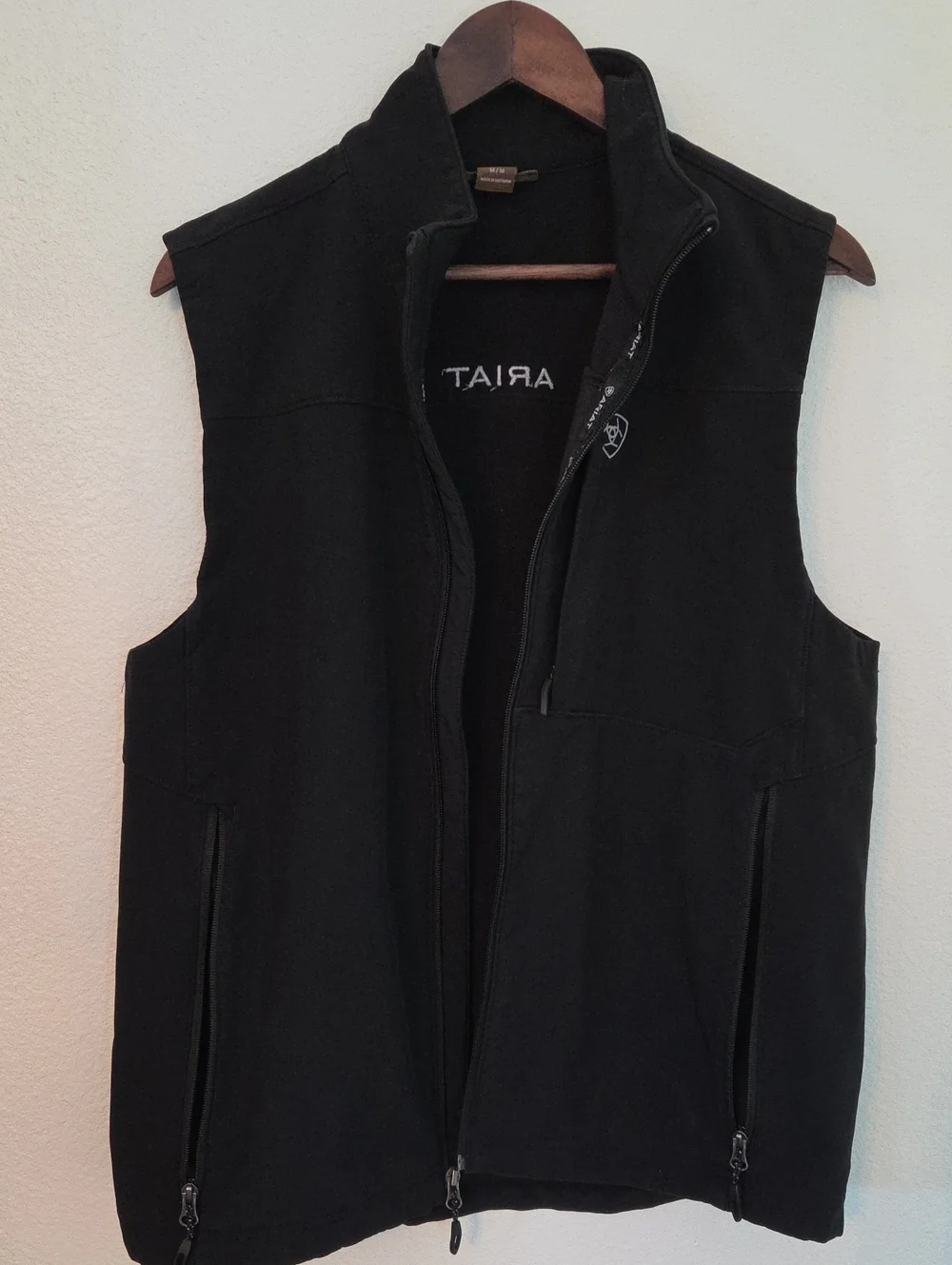 Ariat Men's Black Softshell Vest with Stand Collar